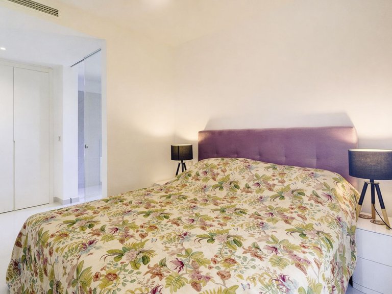 Apartment for Sale in New Golden Mile, Malaga 21