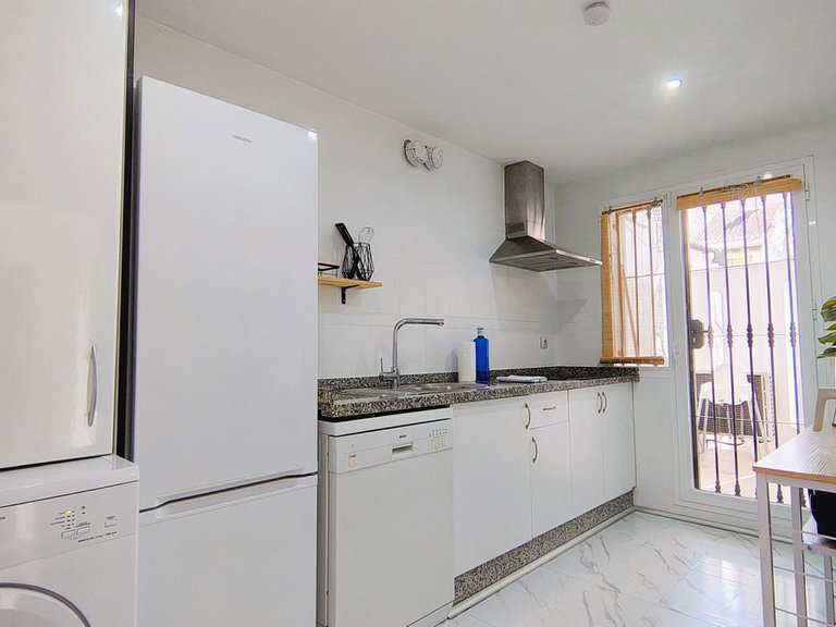 Apartment for Sale in Nueva Andalucía, Malaga 17