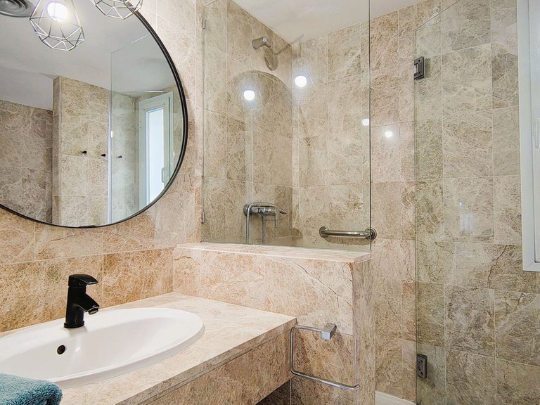 Apartment for Sale in Nueva Andalucía, Malaga 26