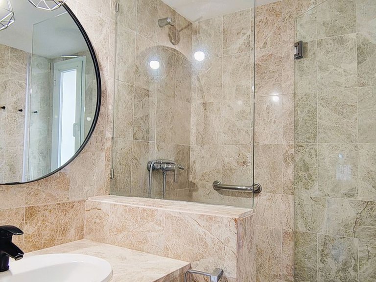 Apartment for Sale in Nueva Andalucía, Malaga 27