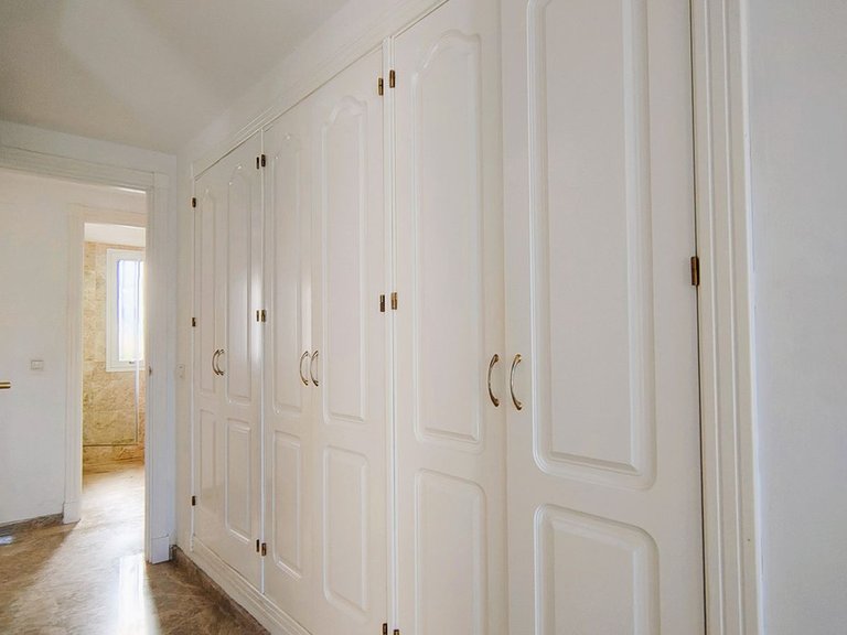 Apartment for Sale in Nueva Andalucía, Malaga 32