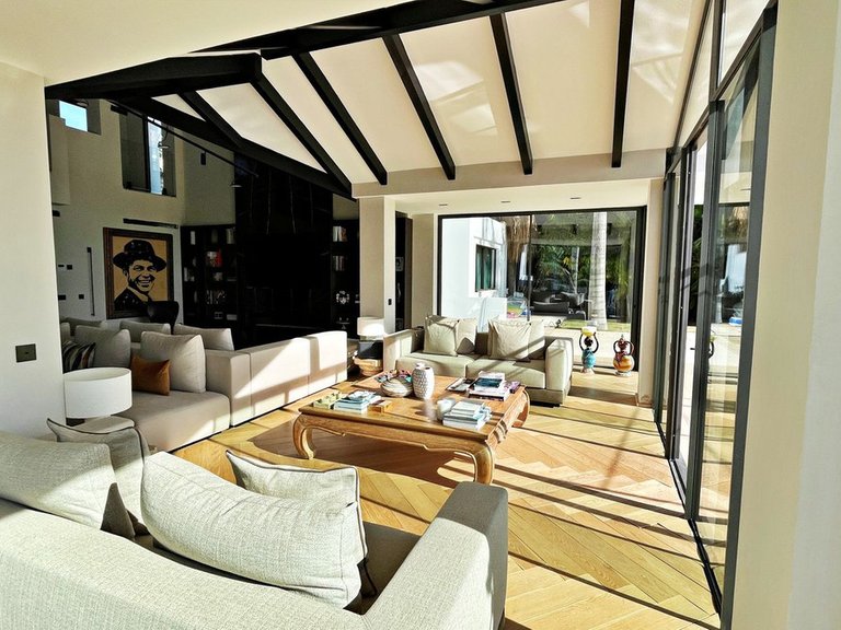 Villa for Sale in Benahavís, Malaga 11