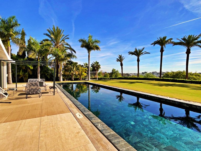 Villa for Sale in Benahavís, Malaga 3