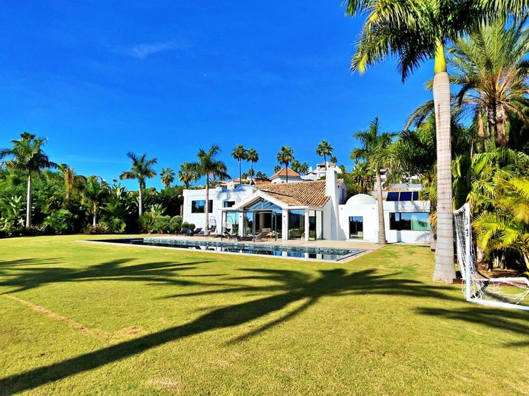 Villa for Sale in Benahavís, Malaga 8