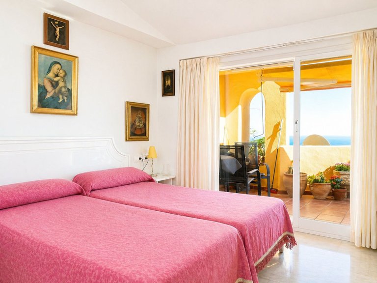 Apartment for Sale in Calahonda, Malaga 10