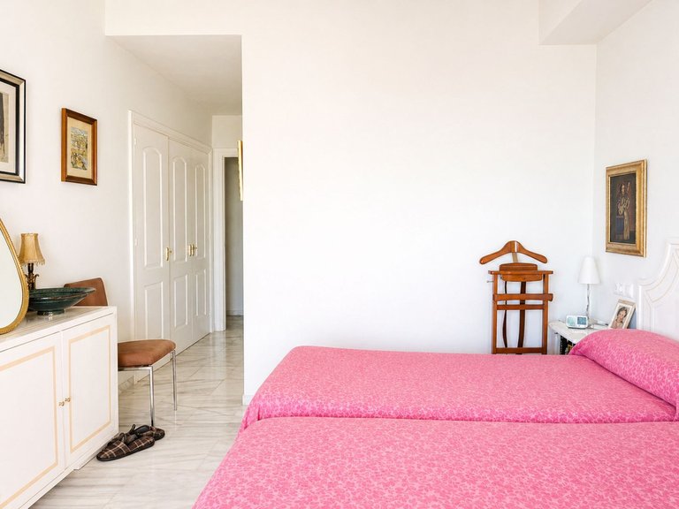 Apartment for Sale in Calahonda, Malaga 11