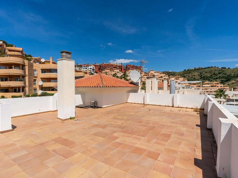 Apartment for Sale in Calahonda, Malaga 9