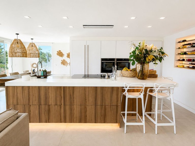 Villa for Sale in Torrequebrada, Malaga 12