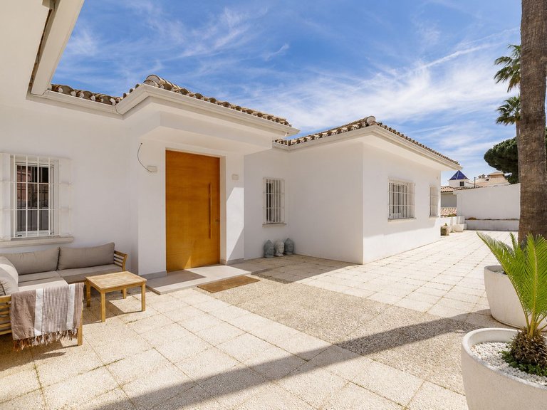 Villa for Sale in Torrequebrada, Malaga 2