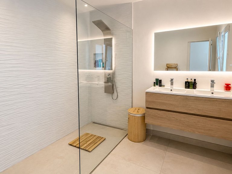 Villa for Sale in Torrequebrada, Malaga 24