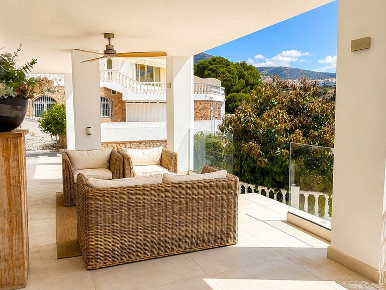Villa for Sale in Torrequebrada, Malaga 27