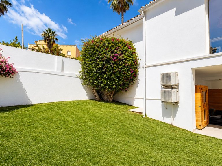 Villa for Sale in Torrequebrada, Malaga 29