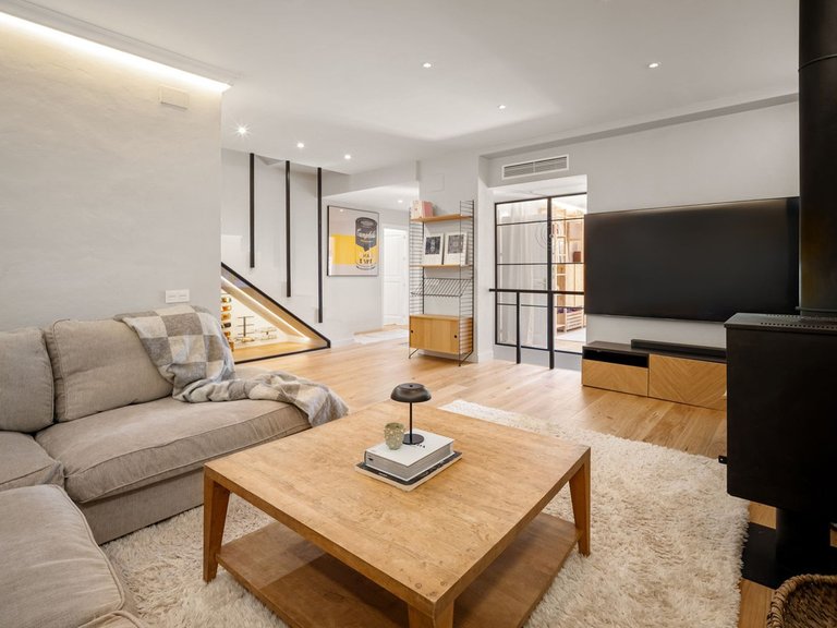 Villa for Sale in The Golden Mile, Malaga 36