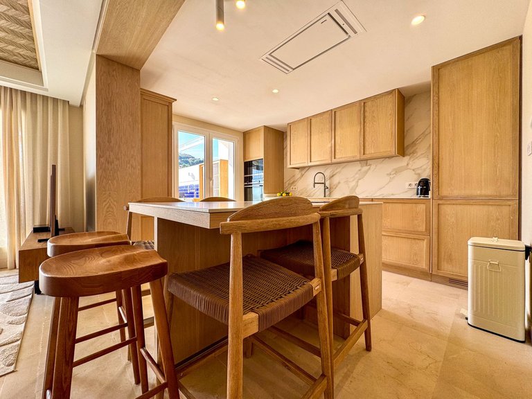 Apartment for Sale in Nueva Andalucía, Malaga 16