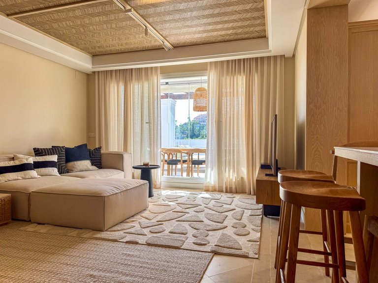 Apartment for Sale in Nueva Andalucía, Malaga 25