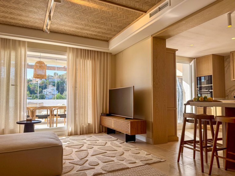 Apartment for Sale in Nueva Andalucía, Malaga 32