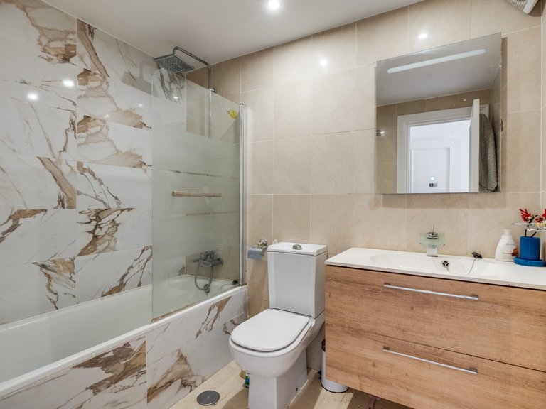 Apartment for Sale in La Quinta, Malaga 12