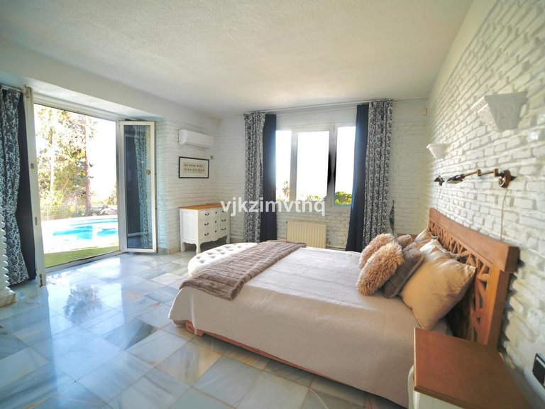 Villa for Sale in Benalmadena Pueblo, Malaga 10