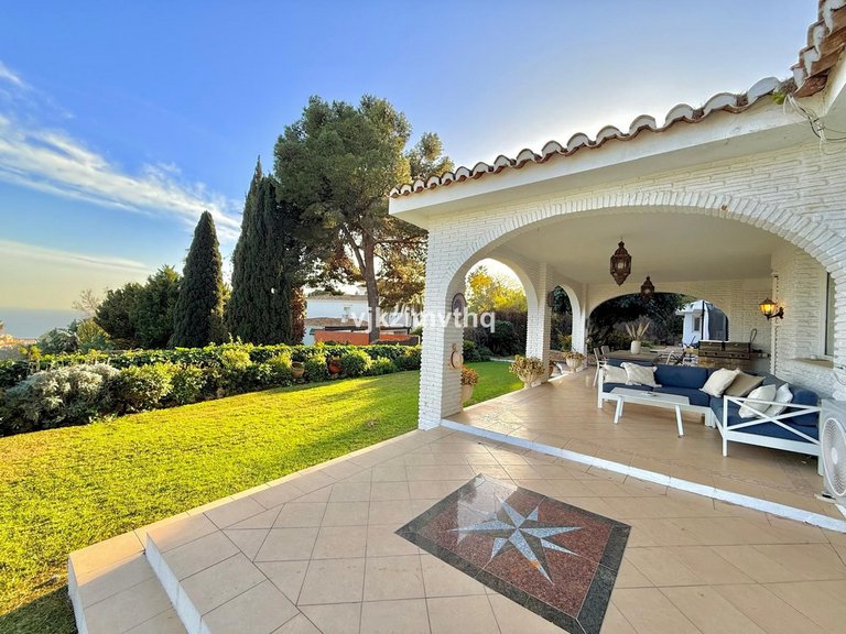 Villa for Sale in Benalmadena Pueblo, Malaga 25