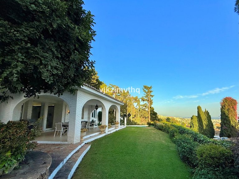 Villa for Sale in Benalmadena Pueblo, Malaga 30