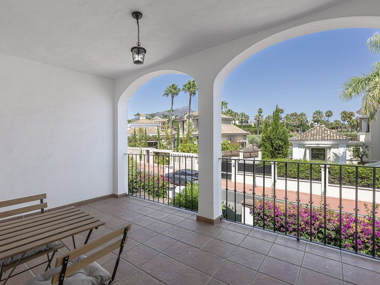 Villa for Sale in Nueva Andalucía, Malaga 20