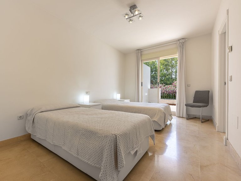 Villa for Sale in Nueva Andalucía, Malaga 21