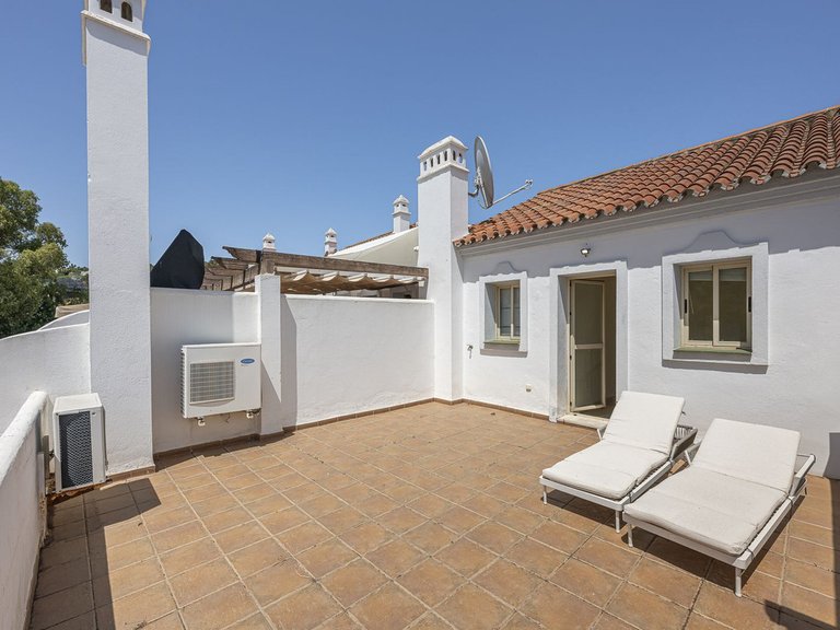 Villa for Sale in Nueva Andalucía, Malaga 34