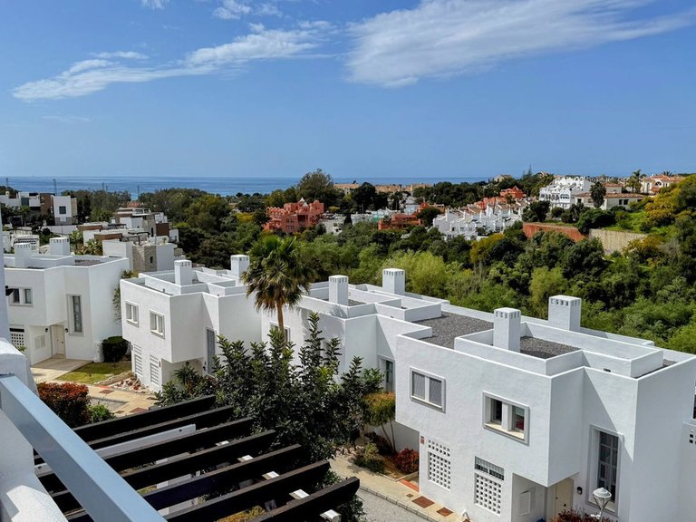 Villa for Sale in Cabopino, Malaga 16
