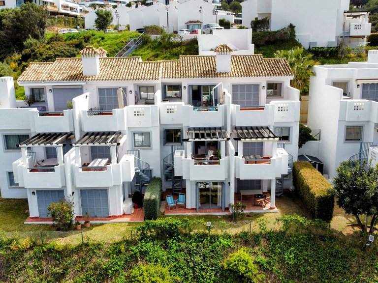 Villa for Sale in Cabopino, Malaga 2