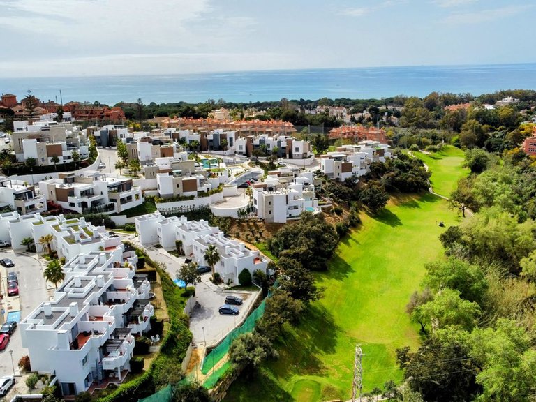 Villa for Sale in Cabopino, Malaga 3