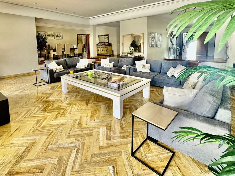 Villa for Sale in Nueva Andalucía, Malaga 4