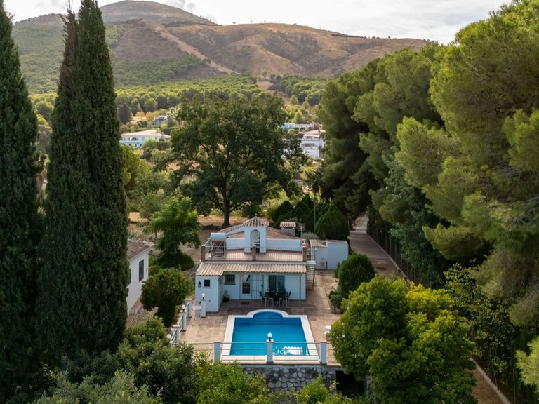 Villa for Sale in Alhaurín El Grande, Malaga 2