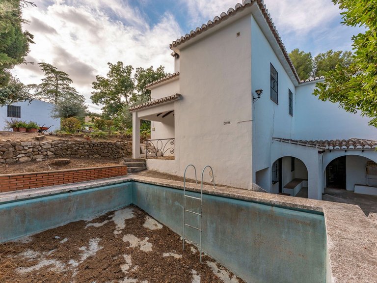 Villa for Sale in Alhaurín El Grande, Malaga 34