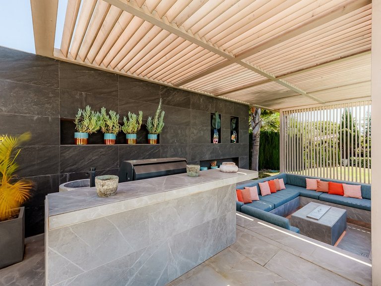 Villa for Sale in Nueva Andalucía, Malaga 13