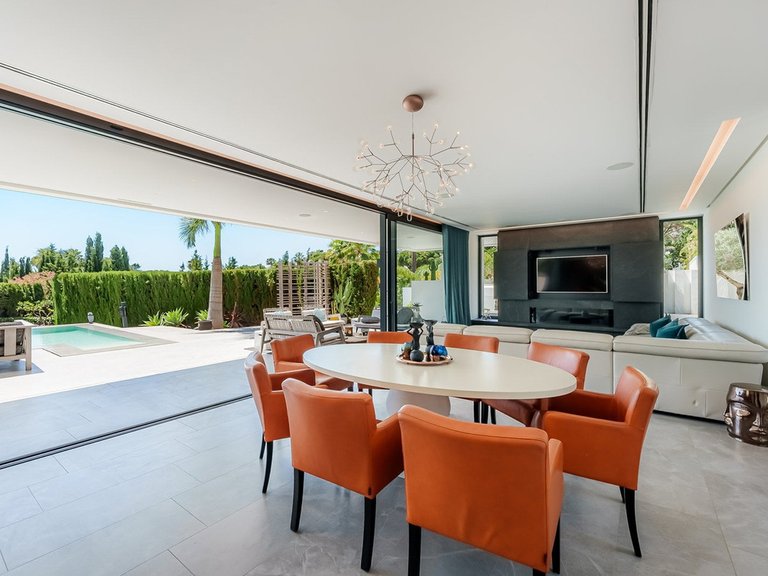 Villa for Sale in Nueva Andalucía, Malaga 19