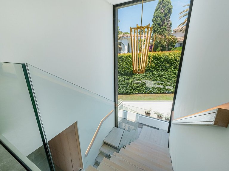Villa for Sale in Nueva Andalucía, Malaga 21