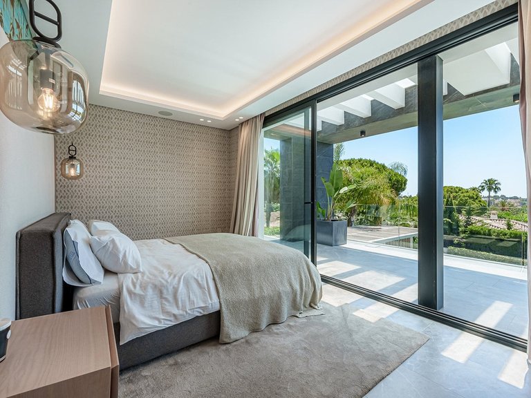 Villa for Sale in Nueva Andalucía, Malaga 23