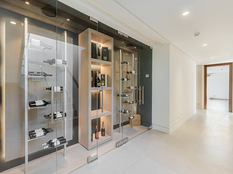 Villa for Sale in Nueva Andalucía, Malaga 34