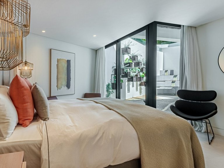 Villa for Sale in Nueva Andalucía, Malaga 36