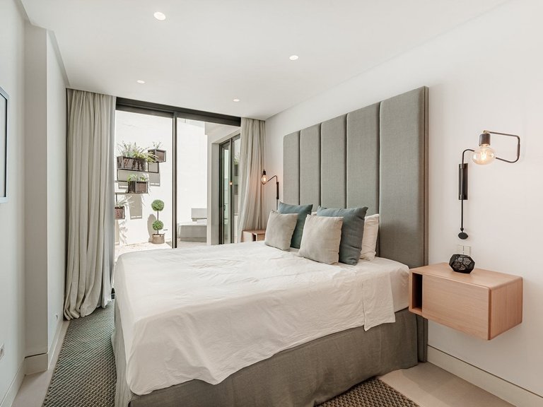 Villa for Sale in Nueva Andalucía, Malaga 40