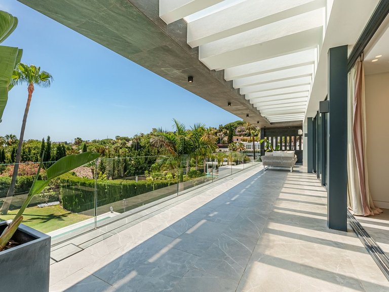 Villa for Sale in Nueva Andalucía, Malaga 42