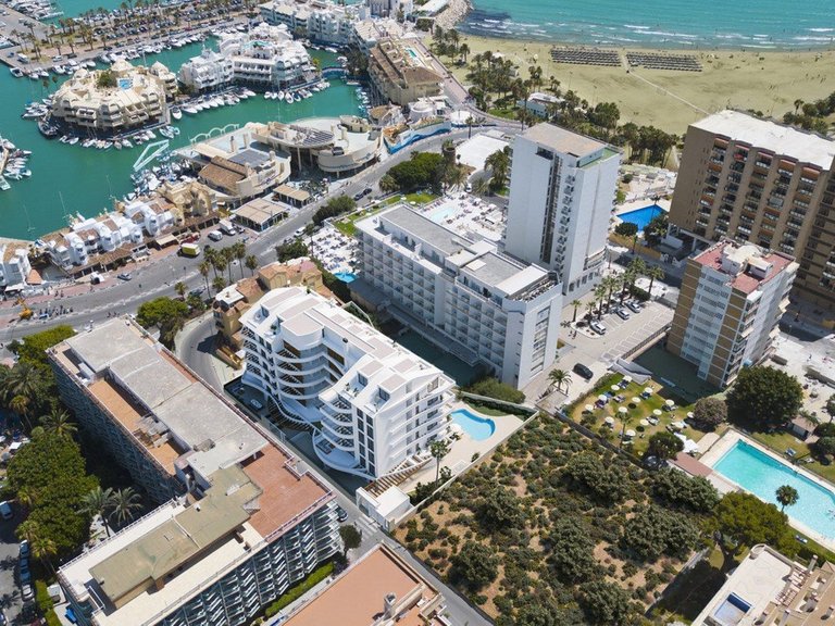 Penthouse for Sale in Benalmadena Costa, Malaga 7