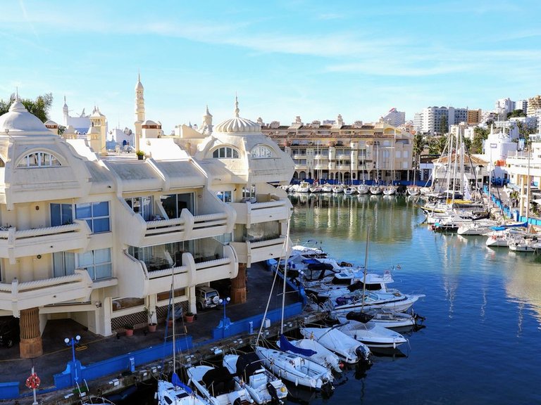 Apartment for Sale in Benalmadena Costa, Malaga 25