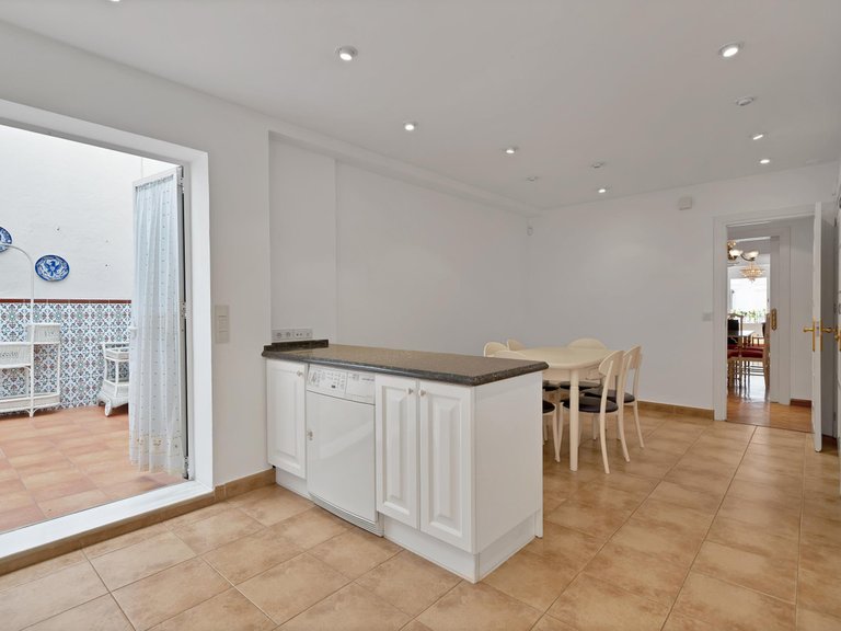 Apartment for Sale in Marbella, Malaga 19