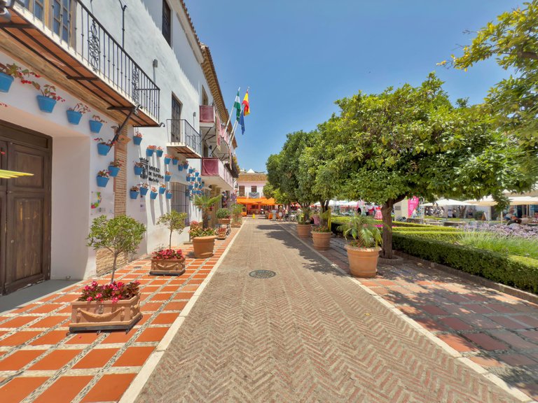 Apartment for Sale in Marbella, Malaga 2