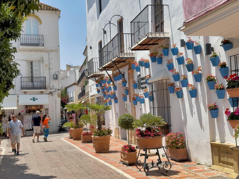 Apartment for Sale in Marbella, Malaga 38