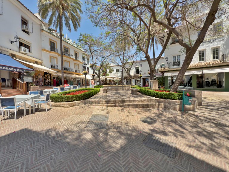 Apartment for Sale in Marbella, Malaga 42
