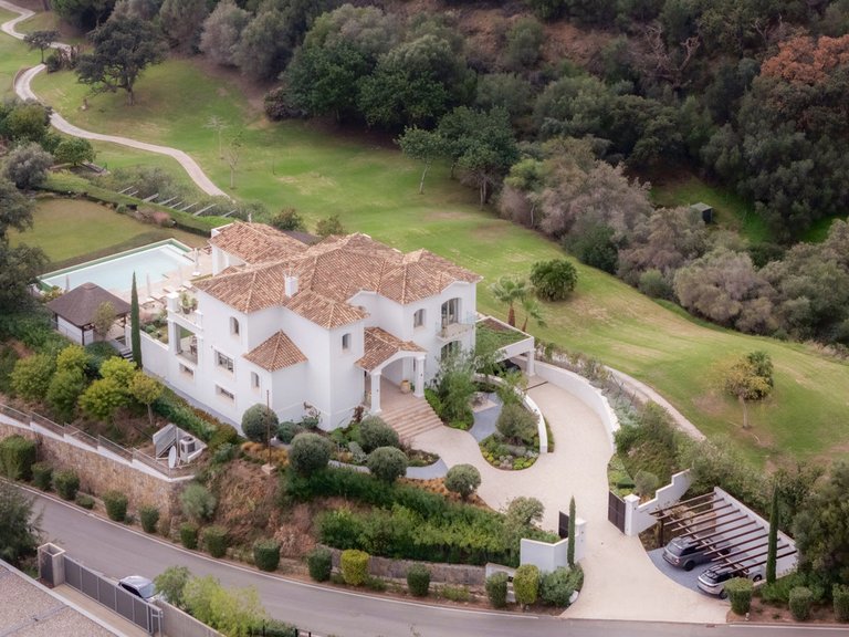 Villa for Sale in Benahavís, Malaga 1