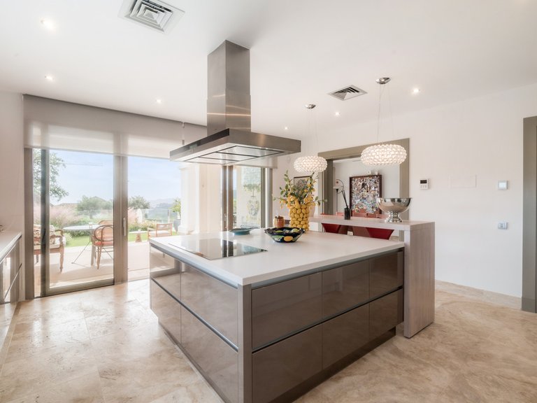 Villa for Sale in Benahavís, Malaga 10