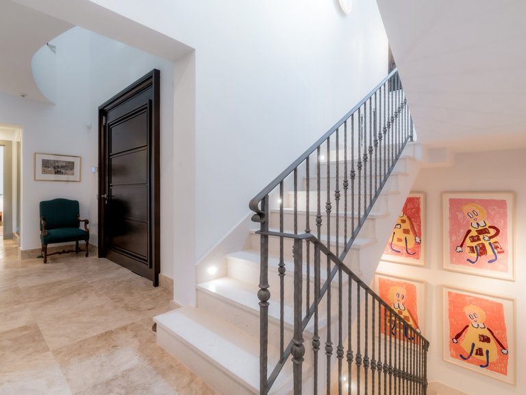 Villa for Sale in Benahavís, Malaga 12